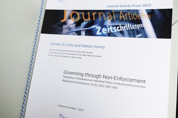 Certificate for the Journal Article Prize 2023 given to Donato Di Carlo and Matías Dewey for their article "Governing through Non-Enforcement" in Regulation & Governance.