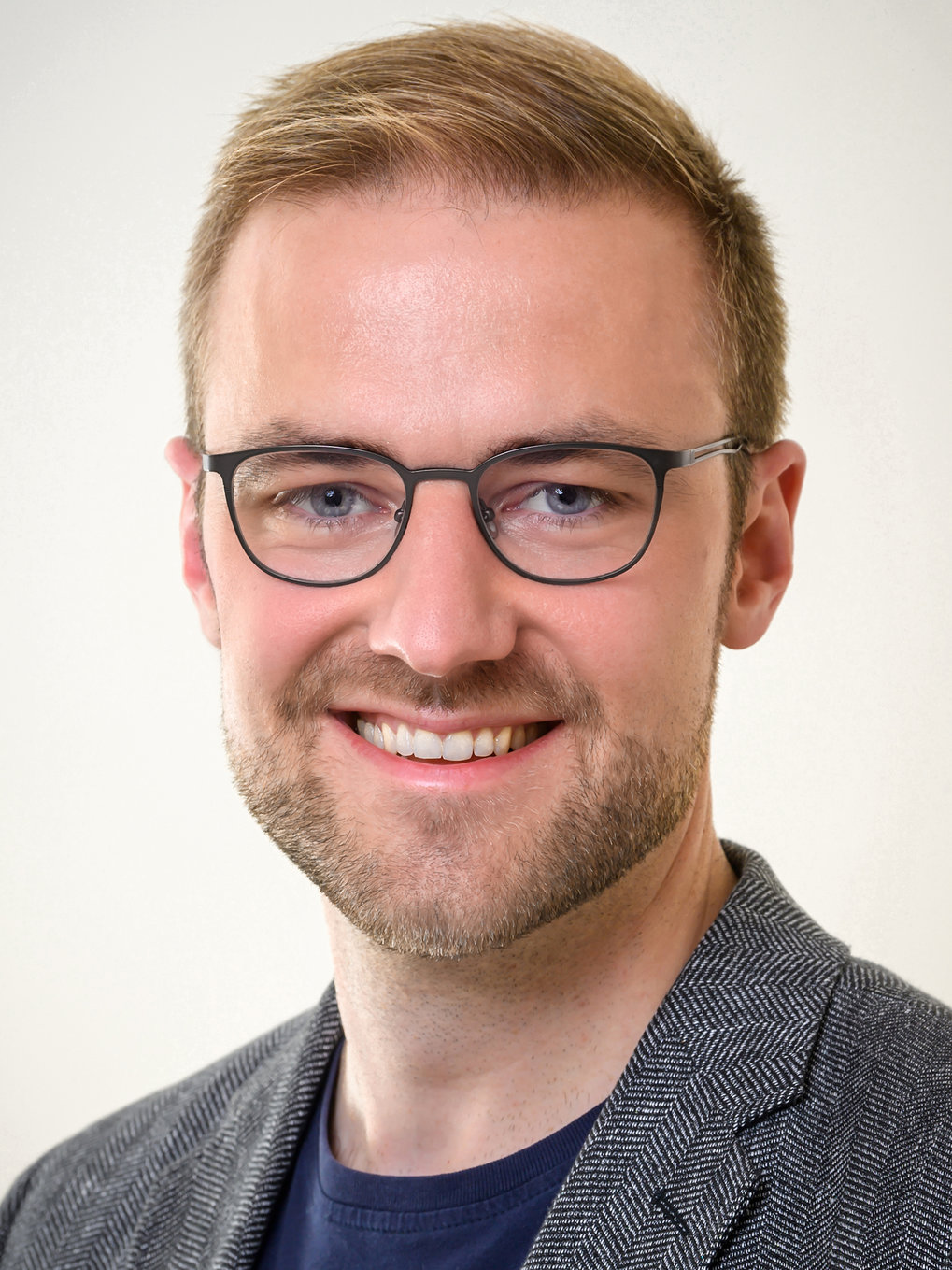 Prof. Lukas Haffert